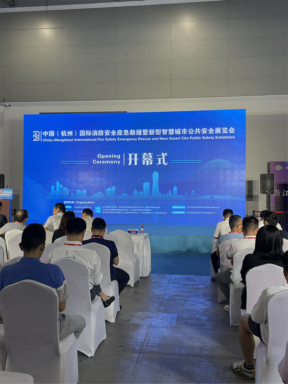 极品人妻VIDEOSSS人妻